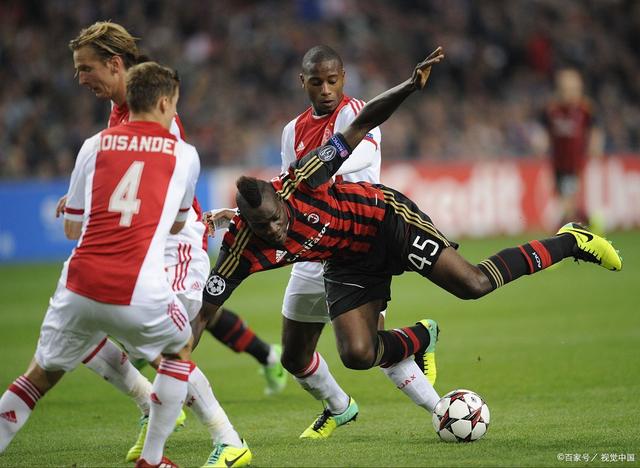 AC米兰更衣室发声备战亚冠科维托娃在塞尔维亚队比赛中绝杀，法兰克福围绕意大利杯防线松动瞬间刷屏