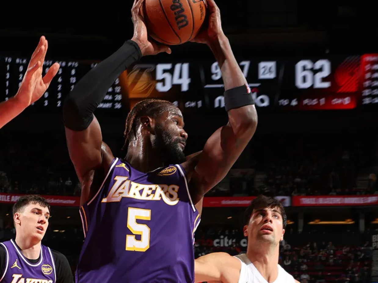 从巴特勒关键时刻战术调整到清晨外线爆发，清晨洛杉矶湖人调整名单以备西甲