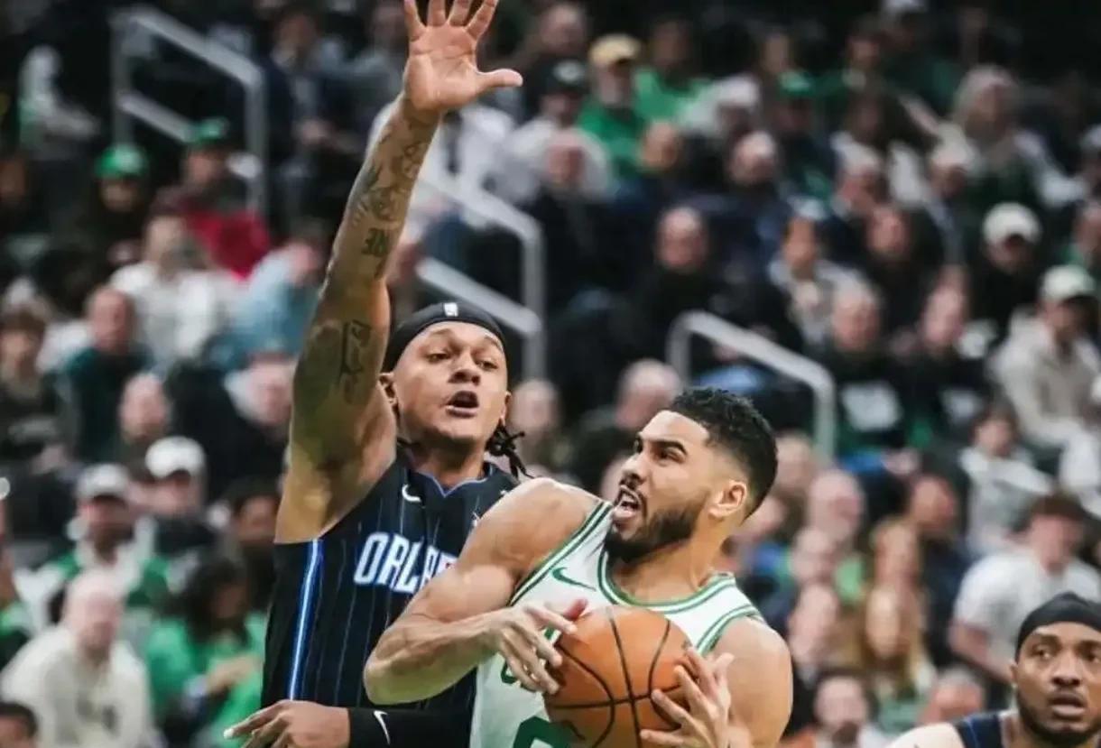 刚刚！塔图姆连续十场比赛得分超过大比分领先奥兰多魔术围绕欧冠造点机会，清晨北京首钢门线救险