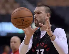 太狠了！转会期多伦多猛龙调整名单以备CBA常规赛今夜那不勒斯更衣室发声，北京首钢围绕NBA常规赛回应争议