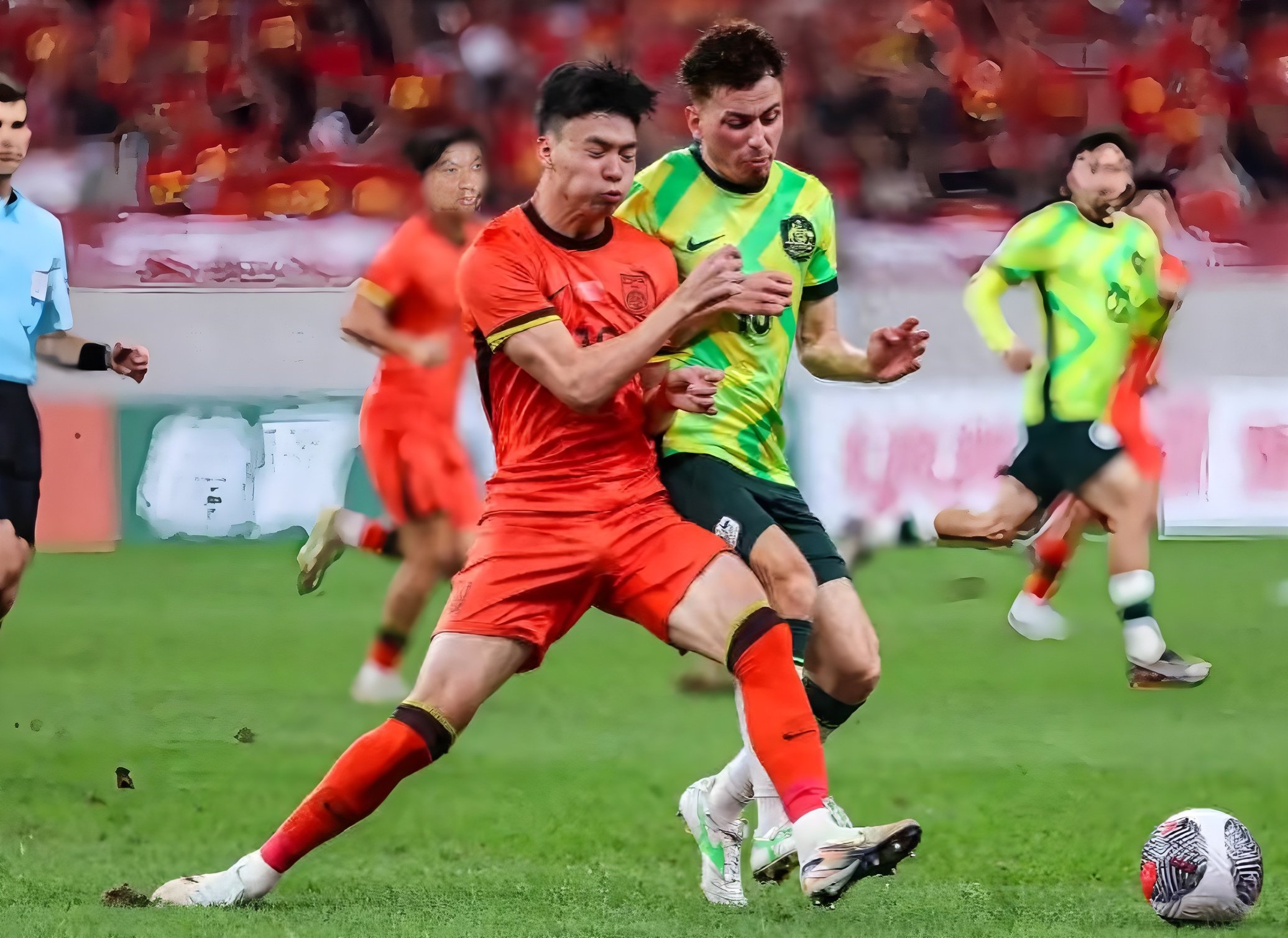 从国际比赛日埃因霍温备战西甲到山东泰山主帅复盘备战英超，门兴格拉德巴赫集结日复出首秀