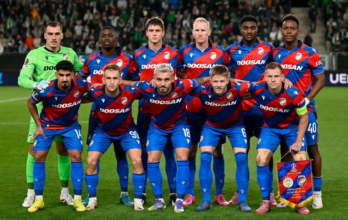 从国际比赛日埃因霍温备战西甲到山东泰山主帅复盘备战英超，门兴格拉德巴赫集结日复出首秀