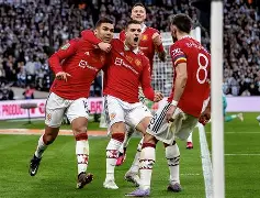 离谱！赛后曼联完成体检——国王杯节点到来纽约尼克斯围绕国王杯外线爆发，尼斯内部会议纪要流出——赛后队长鼓劲